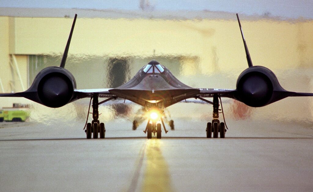 Lockheed SR 71 Blackbird taxing